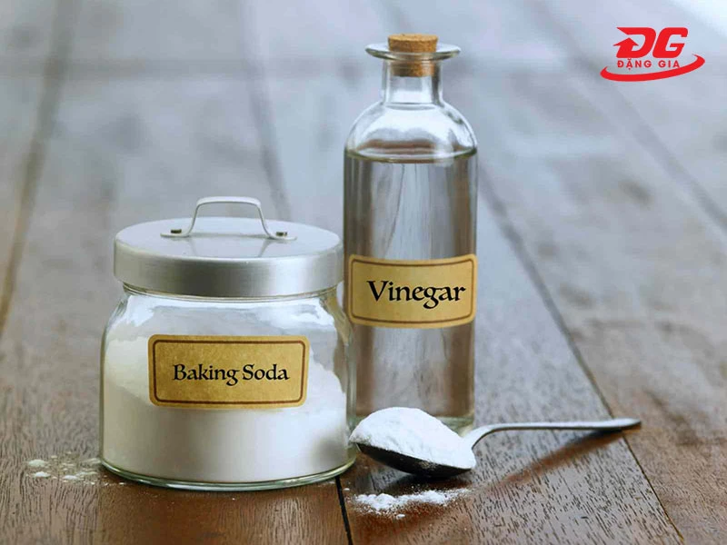 Baking Soda + chanh giúp tẩy Cặn Canxi hiệu quả