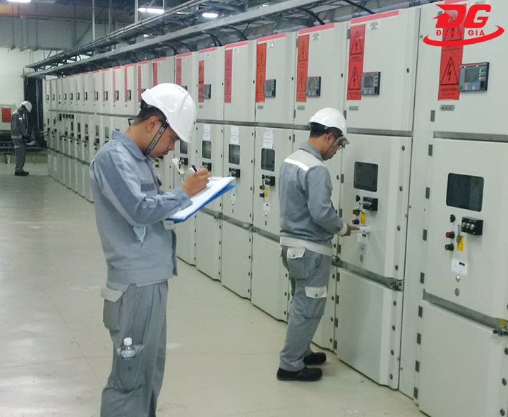 kiểm tra điện áp của hệ thống làm mát