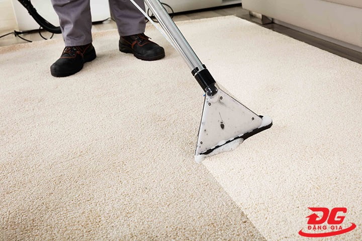 sử dụng máy giặt thảm phun hút chuyên dụng