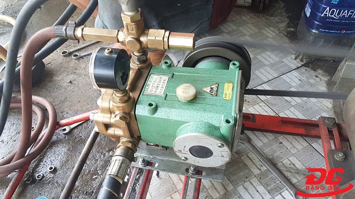Máy rửa xe cũ Nhật