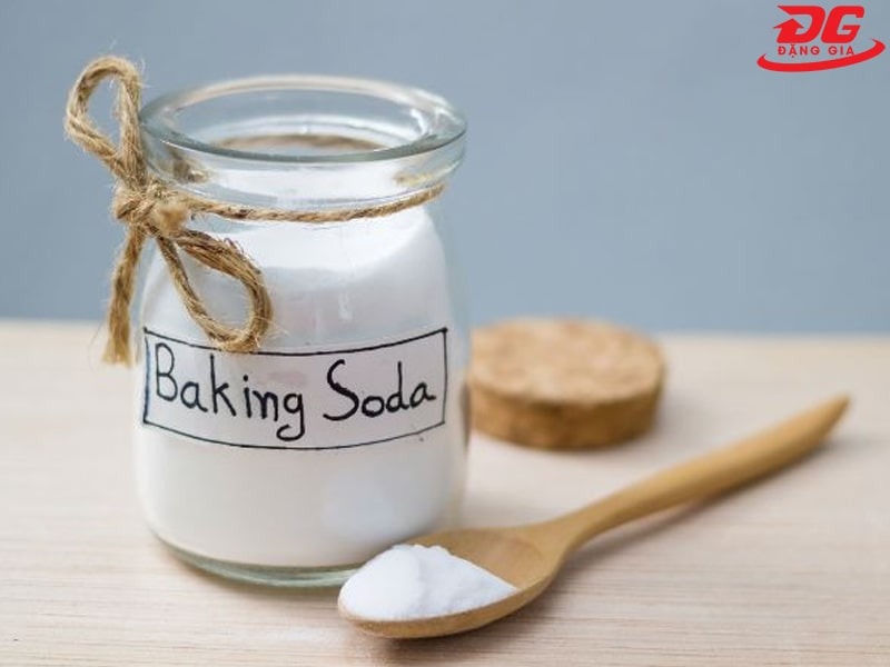 Baking soda là loại chất quen thuộc dùng để tẩy rửa, làm sạch