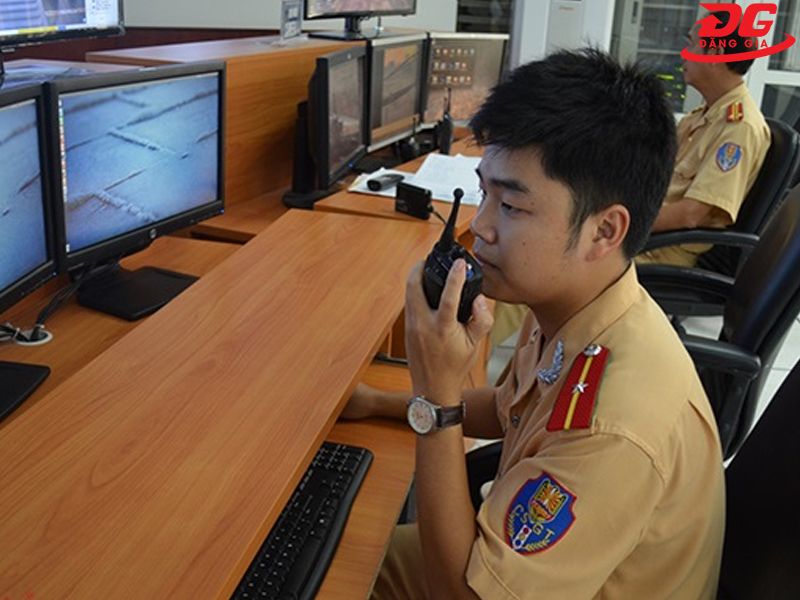 Bộ đàm cho cảnh sát giao thông cần có thiết kế chắc chắn, bền bỉ