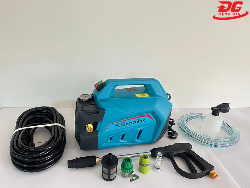 Máy xịt rửa đa năng Electrolux E450 và các phụ kiện
