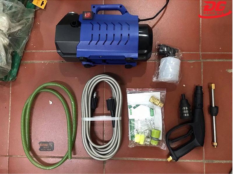 Máy xịt rửa xe mini Amaxtools AMG1500 1500W