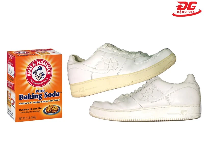 Baking soda với tính kiềm nhẹ có thể hỗ trợ tẩy vết ố vàng nhanh chóng