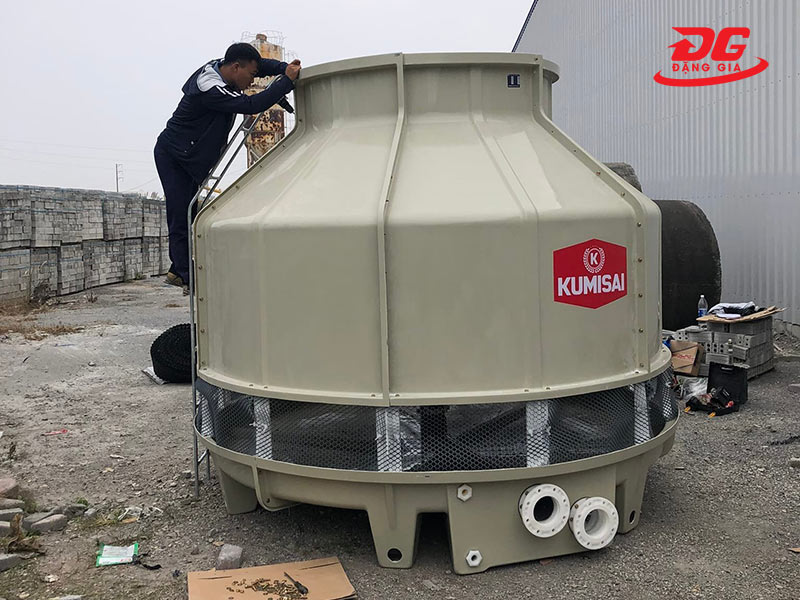 Tháp giải nhiệt nước sau khi được lắp hoàn chỉnh