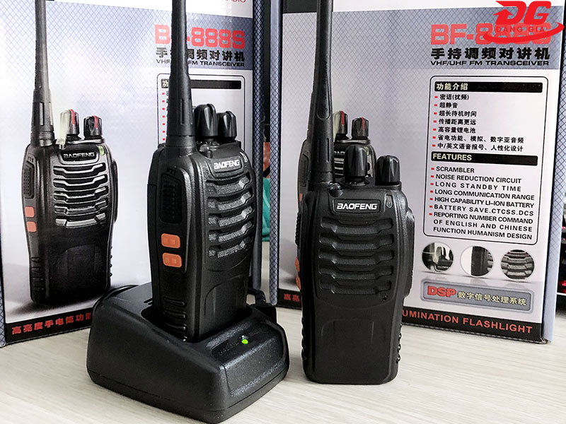 Máy bộ đàm cầm tay 5km Baofeng BF-888S