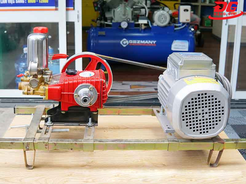 Máy rửa xe dây đai 1HP HS28