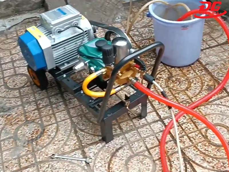 Máy rửa xe dây đai 1HP Amax AM22-TP1.1KW