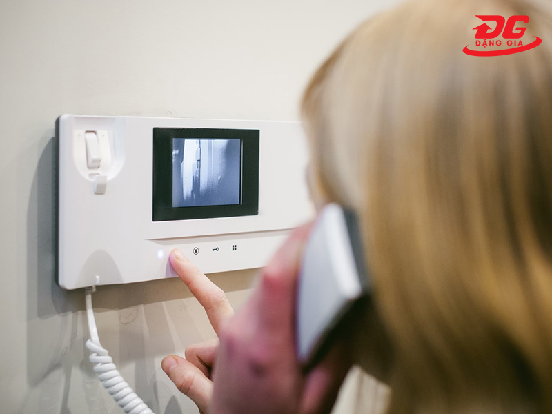 Bộ đàm Intercom trên thực tế không tồn tại