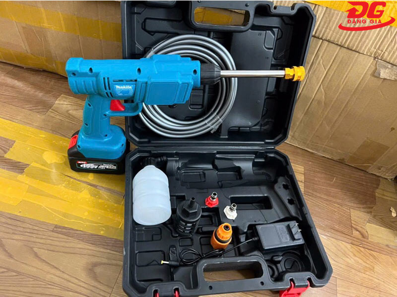 Máy rửa xe chạy pin Nhật bãi Makita 118V