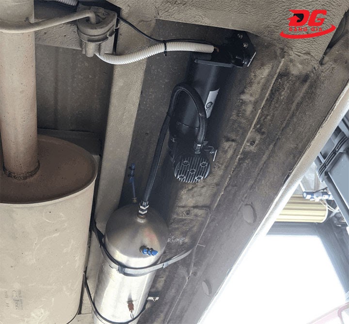 Độ hơi cho xe Ford Transit 16 chỗ, cung cấp khí nén cho ghế hơi hoạt động