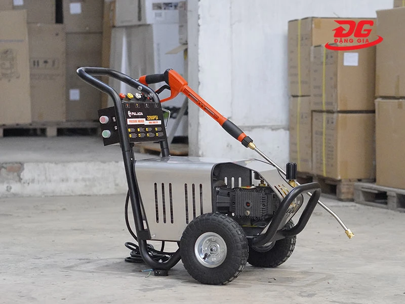 Model Palada 20M22-3T4 có áp lực phun 155 bar và lưu lượng nước 14 lít/ phút