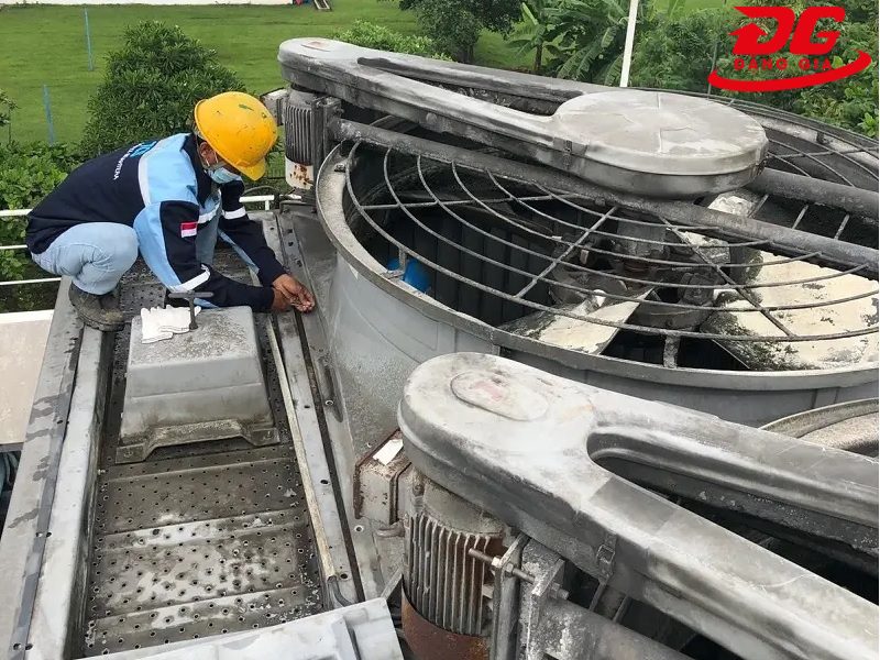 Vệ sinh, bảo dưỡng tháp định kì