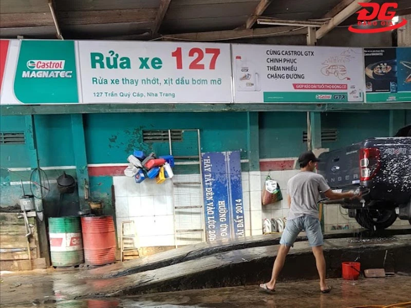 Tiệm Rửa Xe 127
