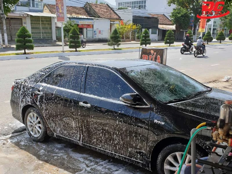 Tiệm Rửa Xe chăm sóc ô tô Hiếu