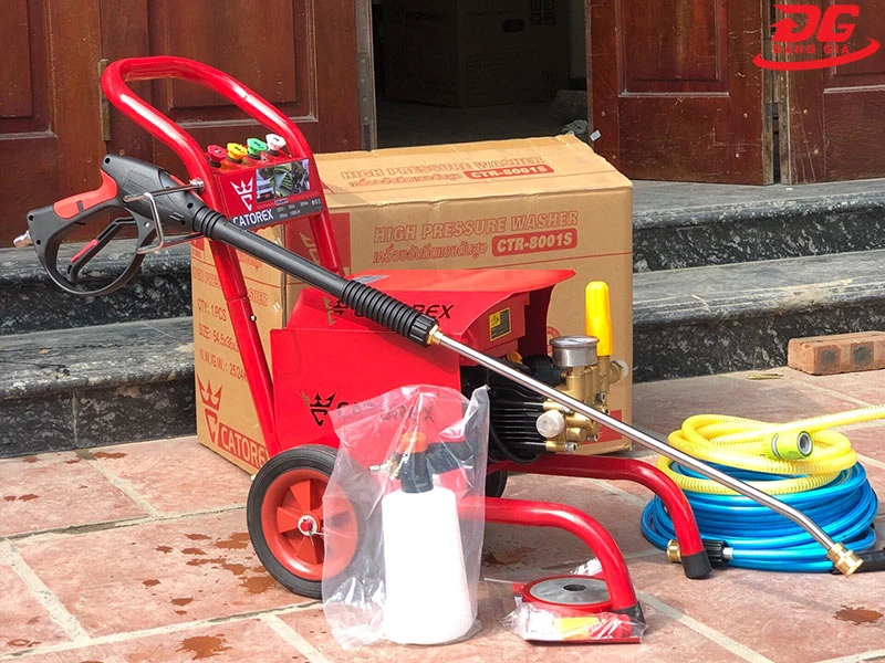 Máy xịt rửa áp lực cao Catorex được dùng nhiều tại các tiệm rửa xe quy mô nhỏ