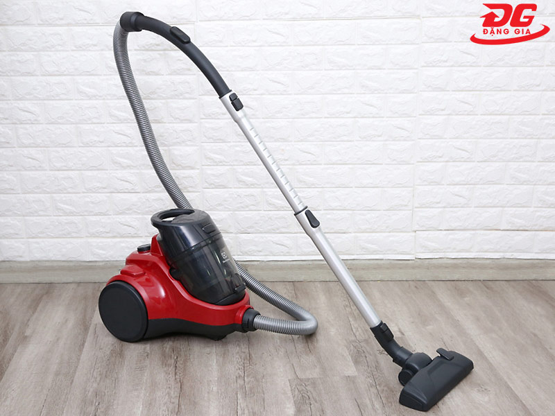 máy hút bụi gia đình nên dùng loại nào