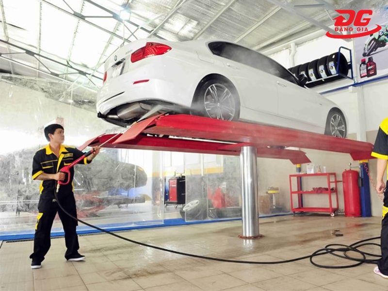 Cầu nâng rửa xe ô tô chuyên sâu