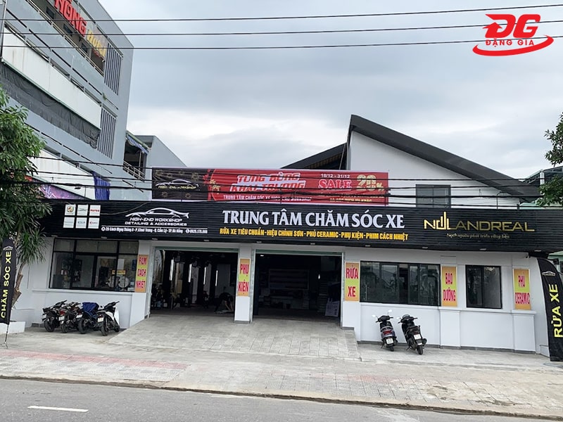 Rửa xe ô tô Đà Nẵng dưới mái che tại High-End Workshop