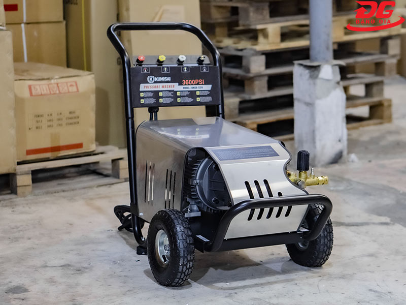 Máy xịt rửa công nghiệp Kumisai 20M36-7.5T4 công suất hoạt động 7.5kW