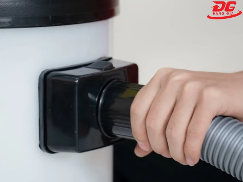 sử dụng máy hút bụi công nghiệp