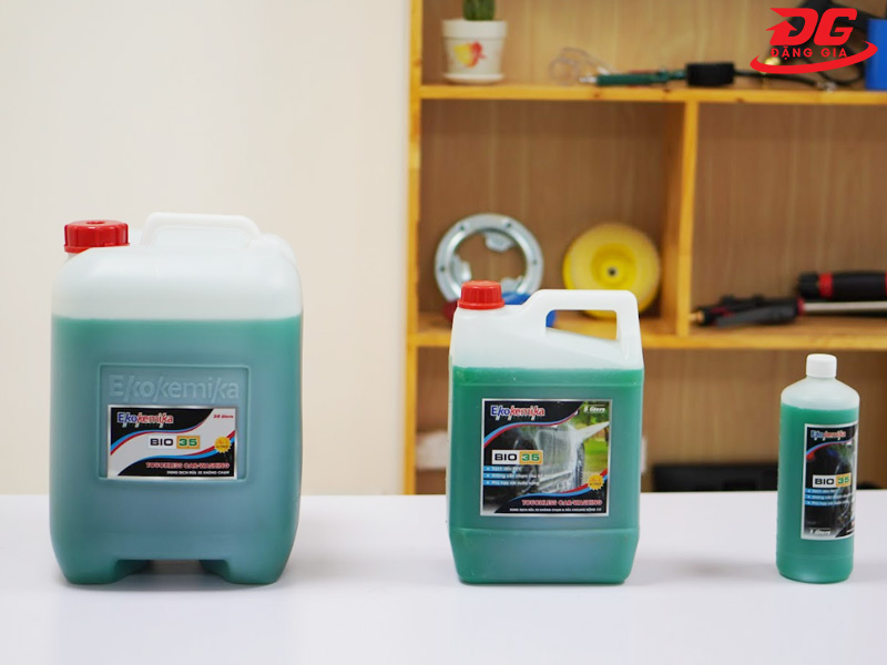 Dung dịch rửa xe ô tô không chạm
