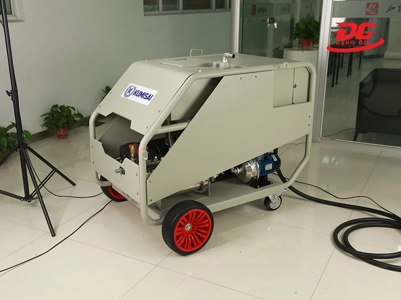 Máy rửa xe cao áp lực phun 800 bar Kumisai