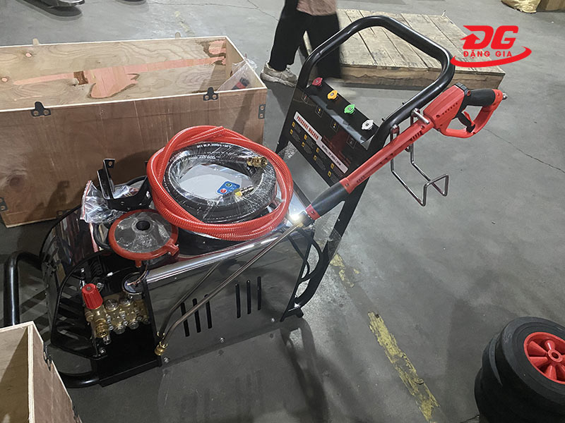 Máy phun rửa cao áp Kungfu 7.5kW