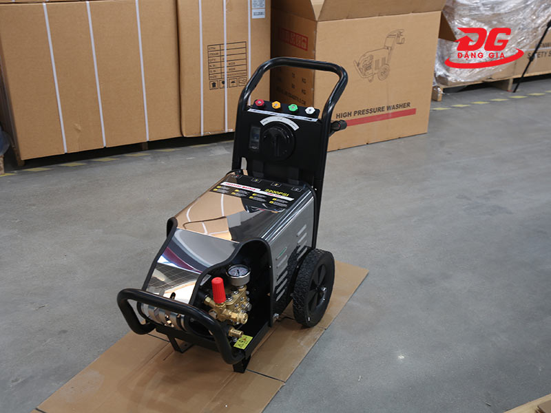 Máy rửa xe chuyên nghiệp Palada 3200PSI, 5.5Kw