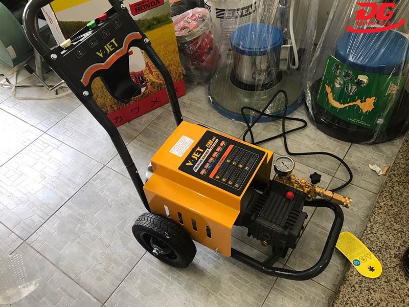Máy rửa sân vườn V-Jet VJ 70/1.8