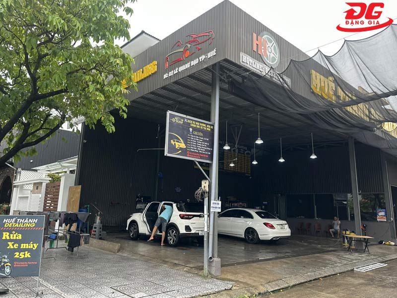 Rửa xe ô tô Huế Thành Detailing