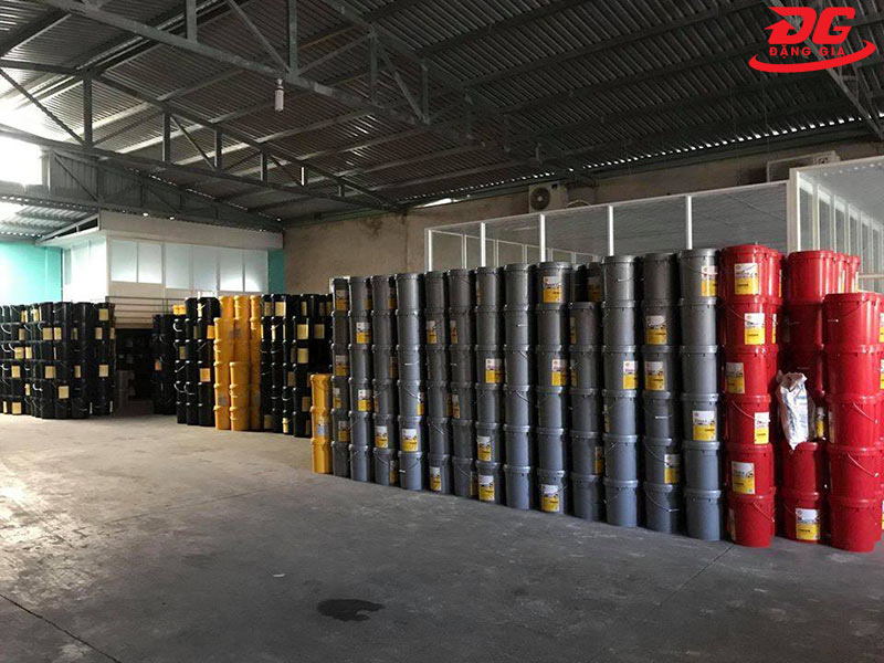 4 điều cần biết để chọn dầu máy nén trục vít chất lượng, phù hợp