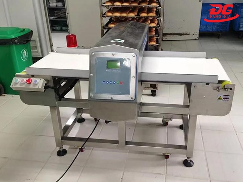 giá máy dò kim loại thực phẩm