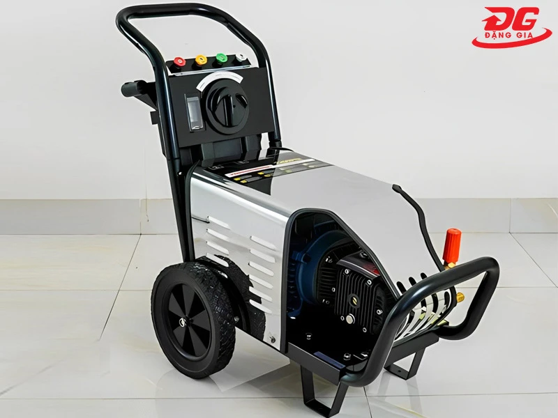 Máy rửa xe cao áp 3kW Kumisai 2000PSI