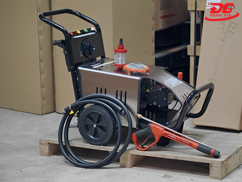 Máy rửa xe 3000W có tính ứng dụng cao