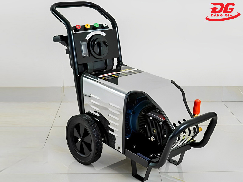 Máy rửa xe cao áp 3kW Kumisai 2000PSI
