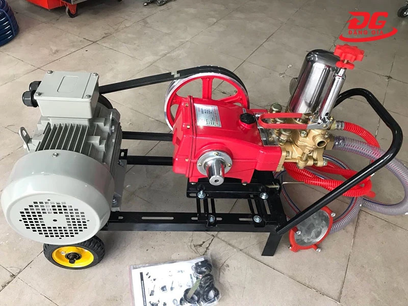 Đầu phun áp lực ty sứ máy rửa xe dây đai