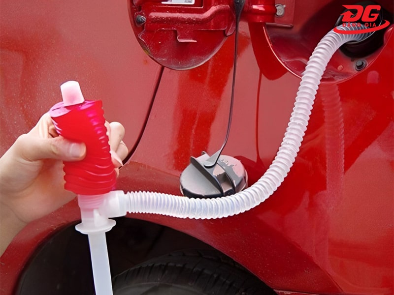Dụng cụ bơm dầu bằng tay