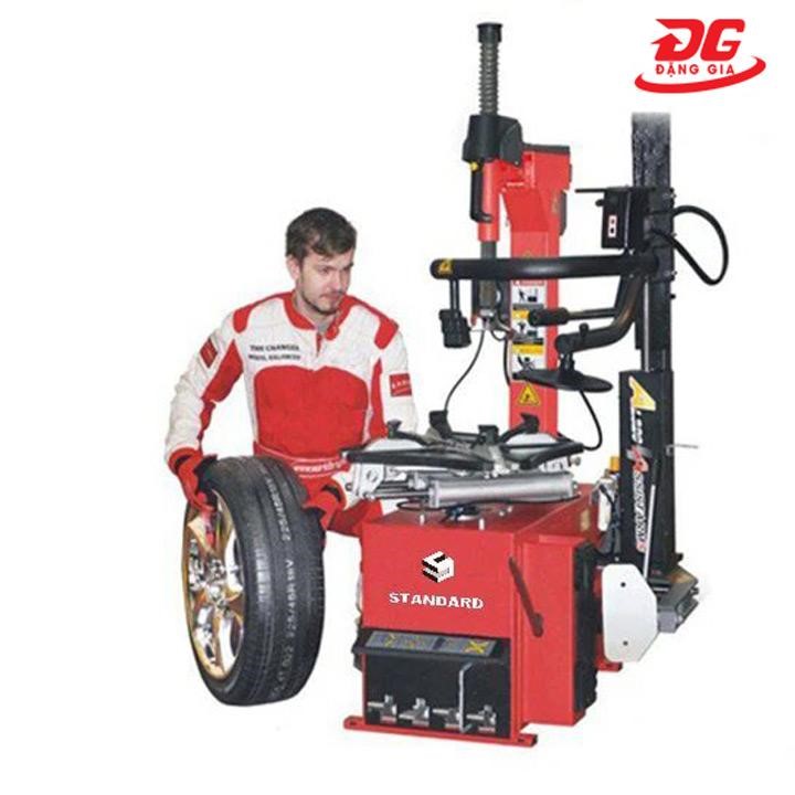 Standard S-825 có khả năng tháo lốp vô cùng hiệu quả