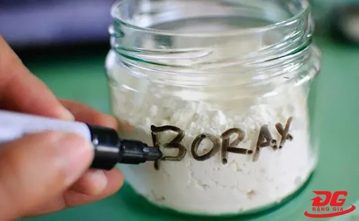 chà ron gạch bằng borax và bột giặt
