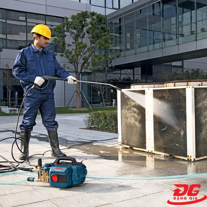 Hiệu suất phun rửa cảu máy rửa xe cao áp