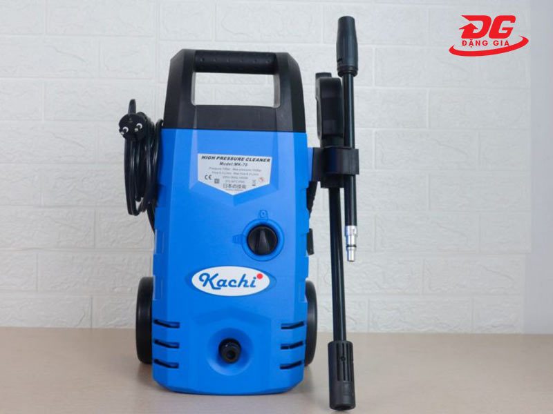 Máy xịt rửa xe mini gia đình Kachi MK70