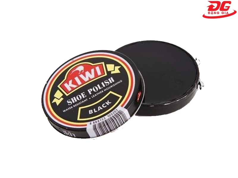 Sử dụng nắp bật để mở hộp chứa xi