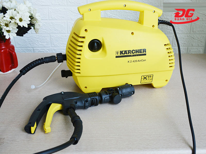 Máy xịt rửa xe Karcher K2 420