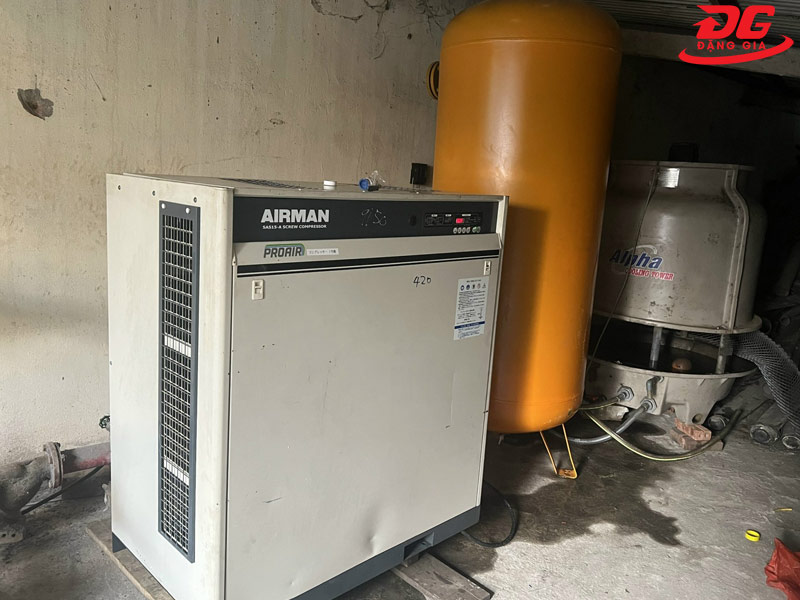 Máy nén khí trục vít công suất lớn chạy dầu diesel Airman
