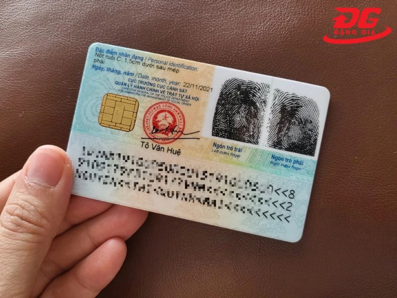 Không nên ép plastic chứng minh nhân dân/căn cước công dân