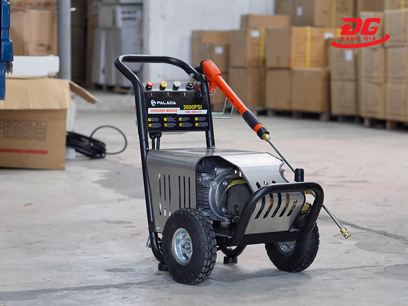 Máy xịt rửa xe Palada sử dụng motor lõi đồng hoạt động bền bỉ, hiệu suất cao
