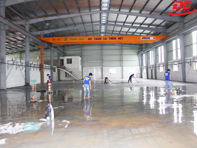 Nhân viên vệ sinh cần nhiệt tình, am hiểu về quy trình vệ sinh công nghiệp