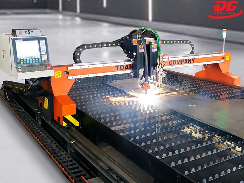 Máy cắt plasma